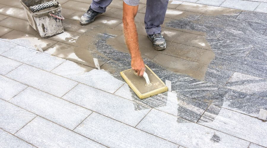 Professional gutter cleaning in Russell, IL